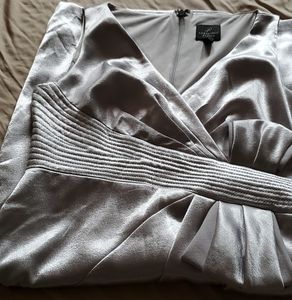 Adrianna Papell Sillver Midi Dress Size 6